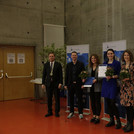Auf dem Bild stehen 5 Personen in einer Reihe. Das Team um Start-Up „valupa“ erhält den Guido-Reger-Gründerpreis 2021. Das Foto ist von Sandra Scholz.