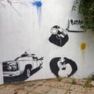 Graffitis, Grundstück der Familie Trabelsi (Schwager von Ben Ali), Tunis. U.a. Motiv des Films „Persepolis“