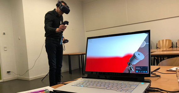 Die VR-Lackierwerkstatt im Einsatz | Foto: Dr.-Ing. Raphael Zender