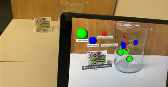 Mit Augmented Reality kann man die Realität ergänzen – Anja Tschiersch will mit der Technologie den Chemieunterricht verbessern.