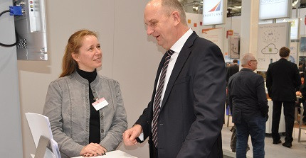 Prof. Dr. Ulrike Lucke mit Ministerpräsident Dr. Dietmar Woidke auf der Cebit (© Land Brandenburg)