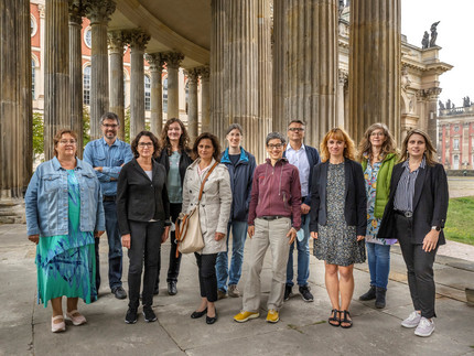 Das Foto zeigt die (meisten der) Teilnehmenden des HRS4R-Netzwerktreffens der Universität Potsdam und der Masaryk University Brno, Tschechische Republik.