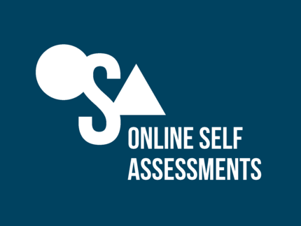 Die Abkürzung OSA steht neben dem Schriftzug Online Self Assessments mit weißer Schrift auf blauem Hintergrund.