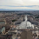 Blick von der Kuppel des Petersdoms auf den Petersplatz
