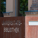 Schild Universitätsbibliothek