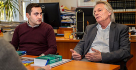 Prof. Uwe Hellmann (right) and Dr. Sargis Terzikyan. | Photo: Tobias Hopfgarten