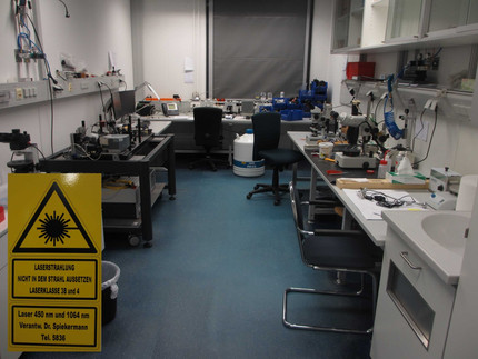 Labor für die Präparation und Experimente mit Diamantstempelzellen am Institut für Geowissenschaften, Universität Potsdam