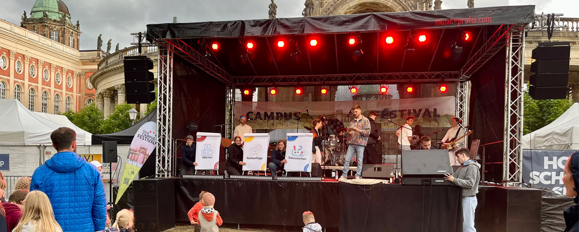 Festbühne - zum Bericht