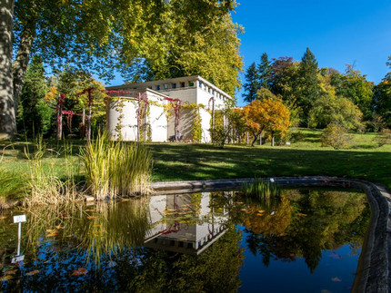 Stibadium und Teich, Botanischer Garten