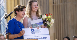 Übergabe des Dissertationspreises