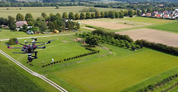 Flug über Messfeld mit CRNS-Sonden