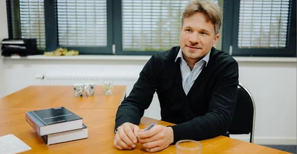 Prof. Jan Härter