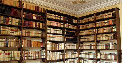 Leopardis Bibliothek in der Casa Leopardi in Recanati
