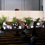 Die Podiumsgäste beim dritten „UP.talk“ in Golm im Härsaal von Haus 5
