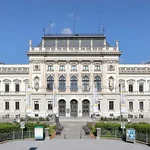 Universität Graz, Hauptgebäude