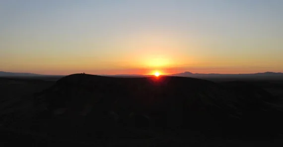 Sonnenaufgang in der Wüste, Foto: N. Riemer