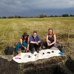 Geoökologisches Landschaftspraktikum in Gülpe: Analyse entnommener Bodenproben.