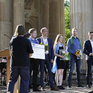 Verleihung der Absolventenpreise auf der Bühne.