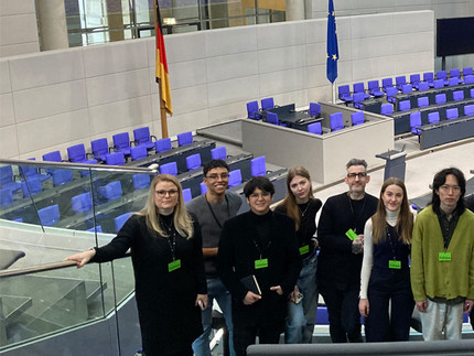 Gruppe Studierender im Bundestag