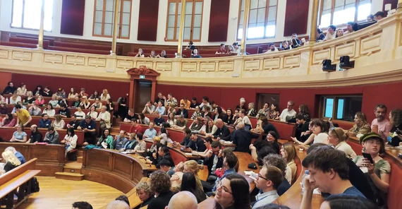 EAS-Delegierte im Grand Amphi