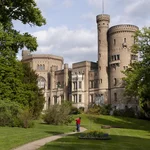 Das Schloss Babelsberg im Park Babelsberg.