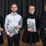 Vergabefeier Deutschlandstipendium 2019/20: Stipendiatinnen und Stipendiat von Stefan Groth sowie Vizepräsident Prof. Dr. Schweigert