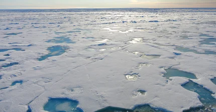 With progressing global warming, sea ice melting across the Arctic Ocean is expected to further increase and might be even accelerated by the newly described oceanic heat-channel that pumps heat into the high northern latitudes. | copyright: Stefanie Kaboth-Bahr, University of Potsdam