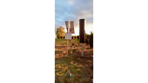 Adequate field measurements are key for hydorlogical modelling. Here, a permanently installed cosmic ray neutron sensor at an upslope position in the Marquardt CRNS Cluster, complemented with measurements of point-scale soil moisture and weather variables.