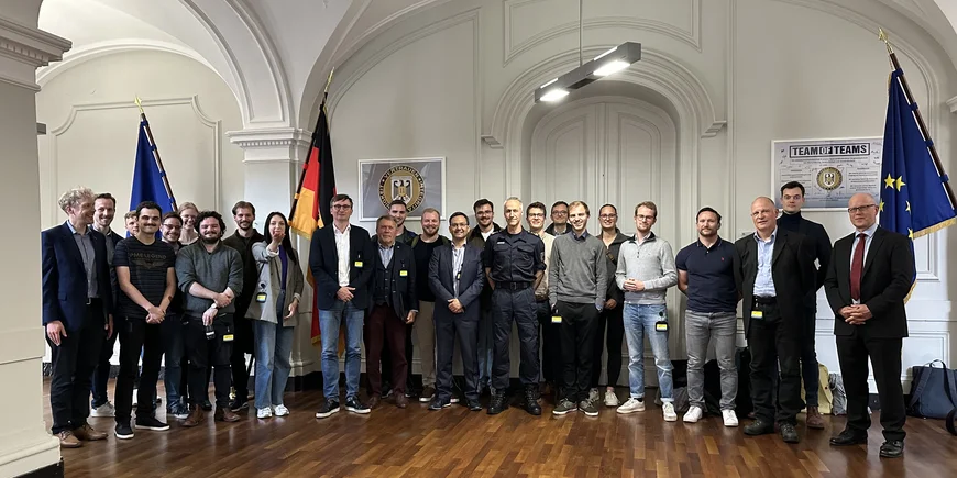 Participants of the block seminar ‘Mission impossible? The intervention of the West in Afghanistan and the role of intelligence services, 2001-2014’ including Prof Neitzel and Prof Bergien