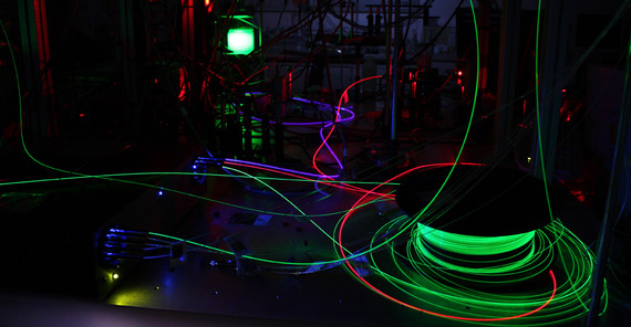 Optical fibers at innoFSPEC. Photo: Roland Hass.