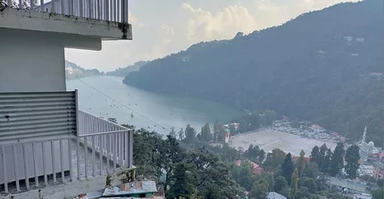 Blick auf den Naini Lake