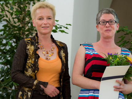 Dr. Judith Klinger mit der Preisträgerin Dr. Judith Coffey