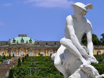 Merkur vor Schloss Sanssouci