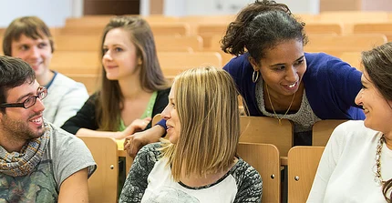 Internationale Studierende im Hörsaal