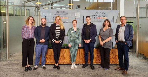 Austausch an der DWIH mit Christina Peters, Sören Metz, Julia Kerscht-Squassoni, Winnie-Karen Giera, Walid Badawie, Daniela Theurer und Marcio Weichert (v.l.n.r.)