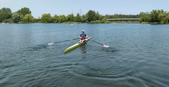 Ruderer auf dem Wasser