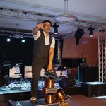 Artist auf Kisten