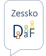 Grafik mit Sprechblase und Abkürzung DaF sowie drei stilisierten Figuren, die auf den Buchstaben stehen