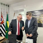 Universitätspräsident Prof. Dr. Oliver Günther (re.) mit seinem Gegenüber von der Universität Campinas (UNICAMP), Rektor Prof. Dr. Paulo Cesar Montagner.