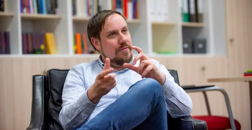 Profilbild Professor Dr. Fabian Schuppert