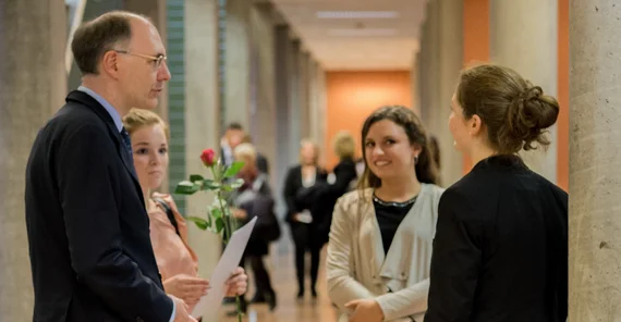 Festakt zur Absolventenverabschiedung