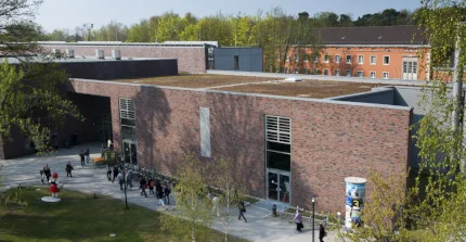 Luftbild Hörsaalgebäude (Haus 6) Campus Griebnitzsee
