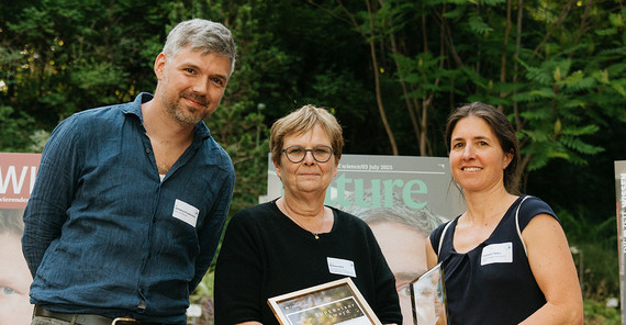 Dr. Stephanie Natho (rechts)