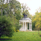 Freundschaftstempel im Park Sanssouci, der von der Stiftung Preußische Schlösser und Gärten Berlin-Brandenburg betreut wird 