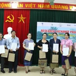 Participants with their certificates