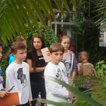 Eine Gruppe von Schülern im Grünen Klassenzimmer