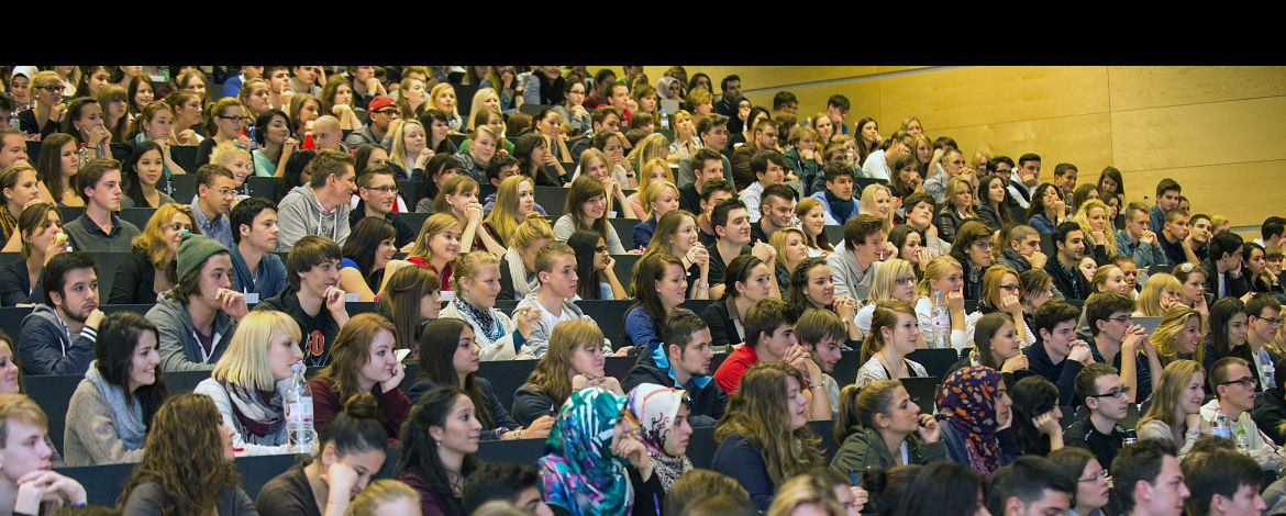 Studierende im Hörsaal