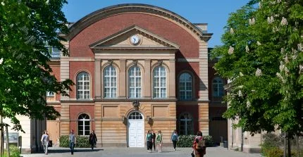 Haus mit Audimax, Campus Neues Palais