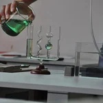 Experiment im Workshop "Tauchen oder doch lieber Schnorcheln"