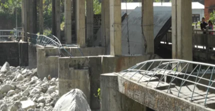 Destruction of a hydropower dam followed by a catastrophic mass movement (Photo: W. Schwanghart)